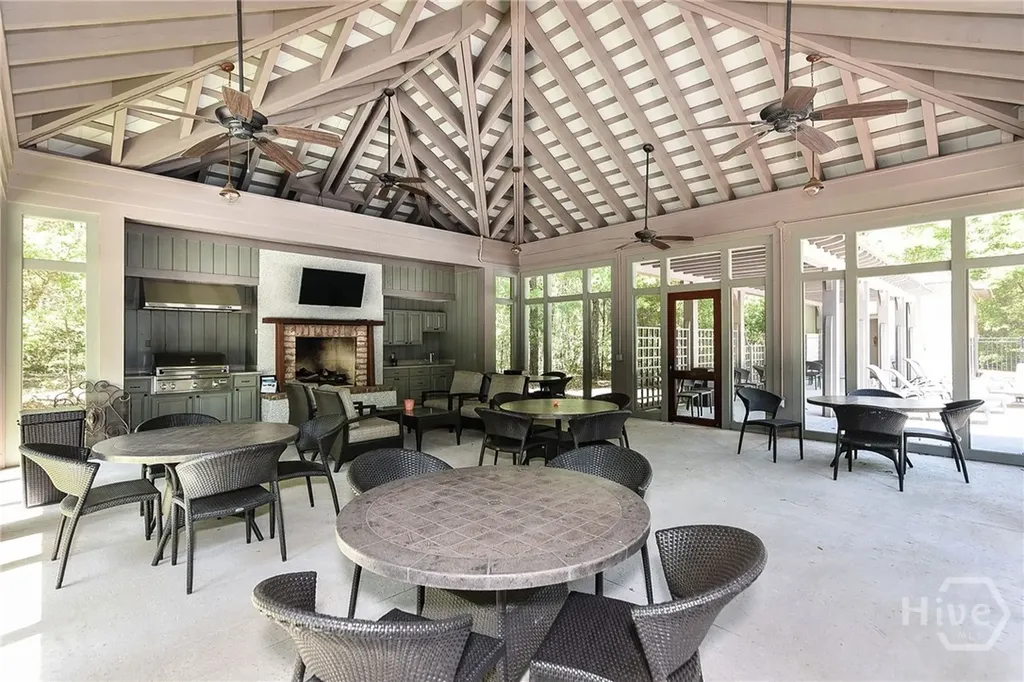 71 Calhoun Lane Richmond Hill GA 31324