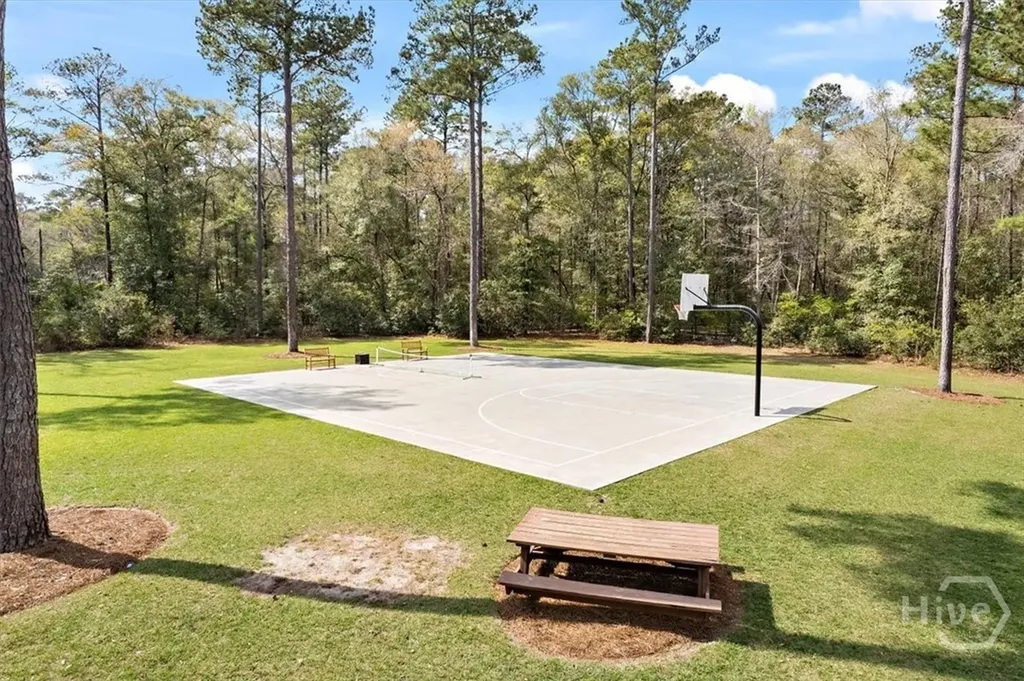 71 Calhoun Lane Richmond Hill GA 31324