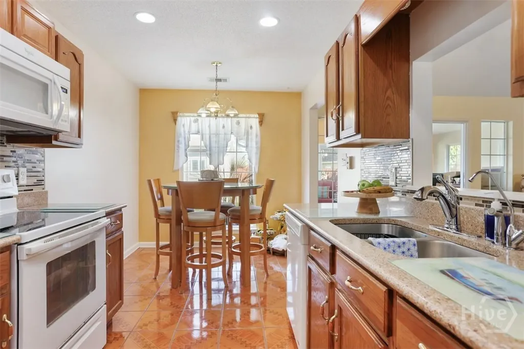 248 Longleaf Circle Pooler GA 31322