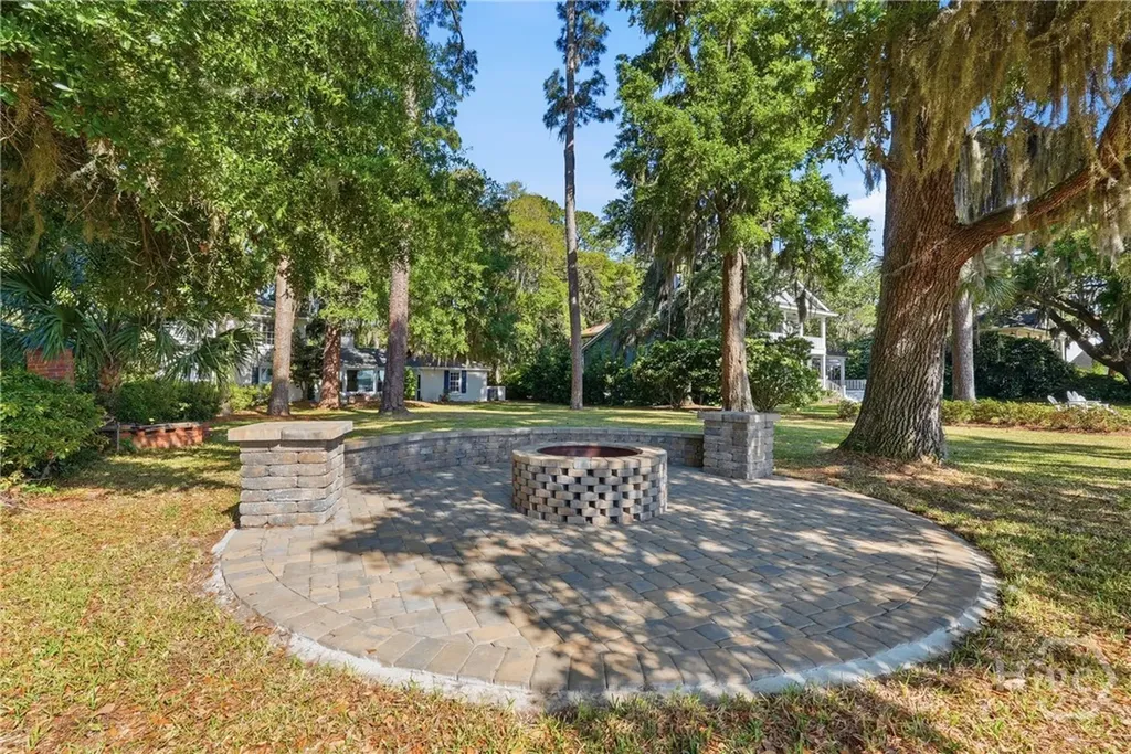1014 Wilmington Island Road Savannah GA 31410