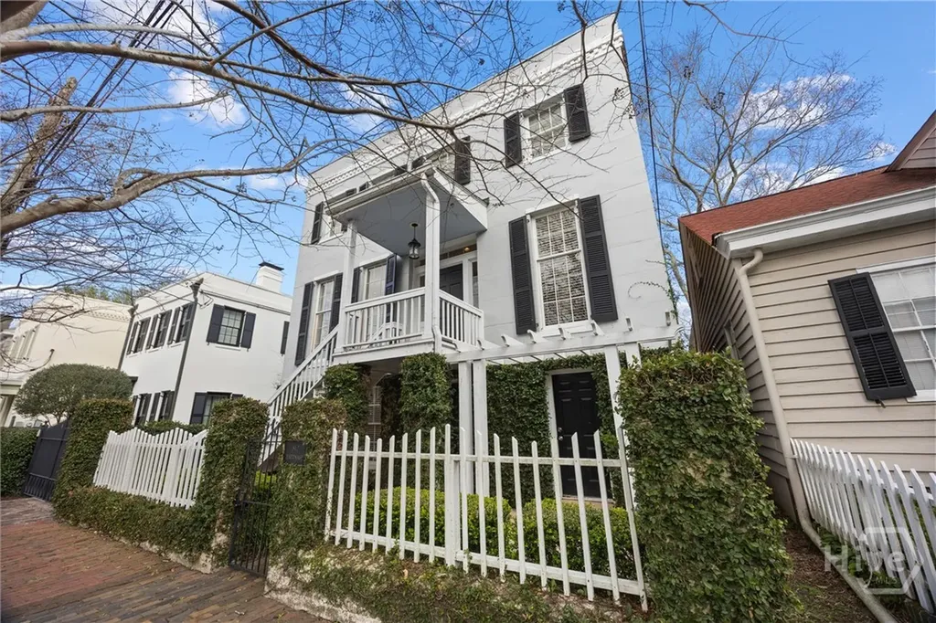 512 Tattnall Street Savannah GA 31401