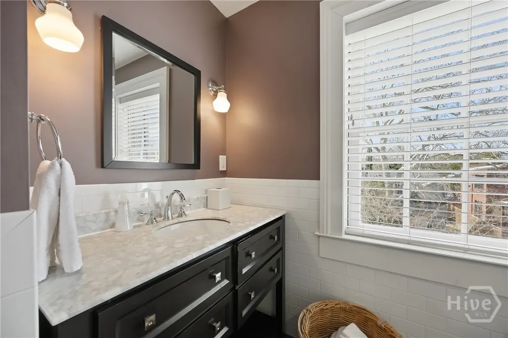 512 Tattnall Street Savannah GA 31401