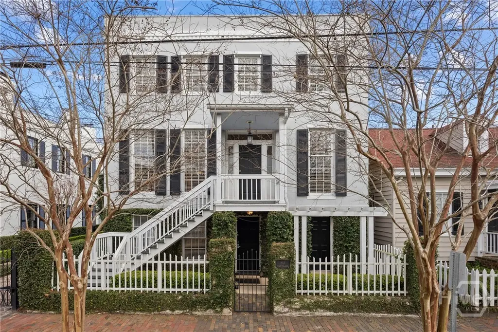 512 Tattnall Street Savannah GA 31401