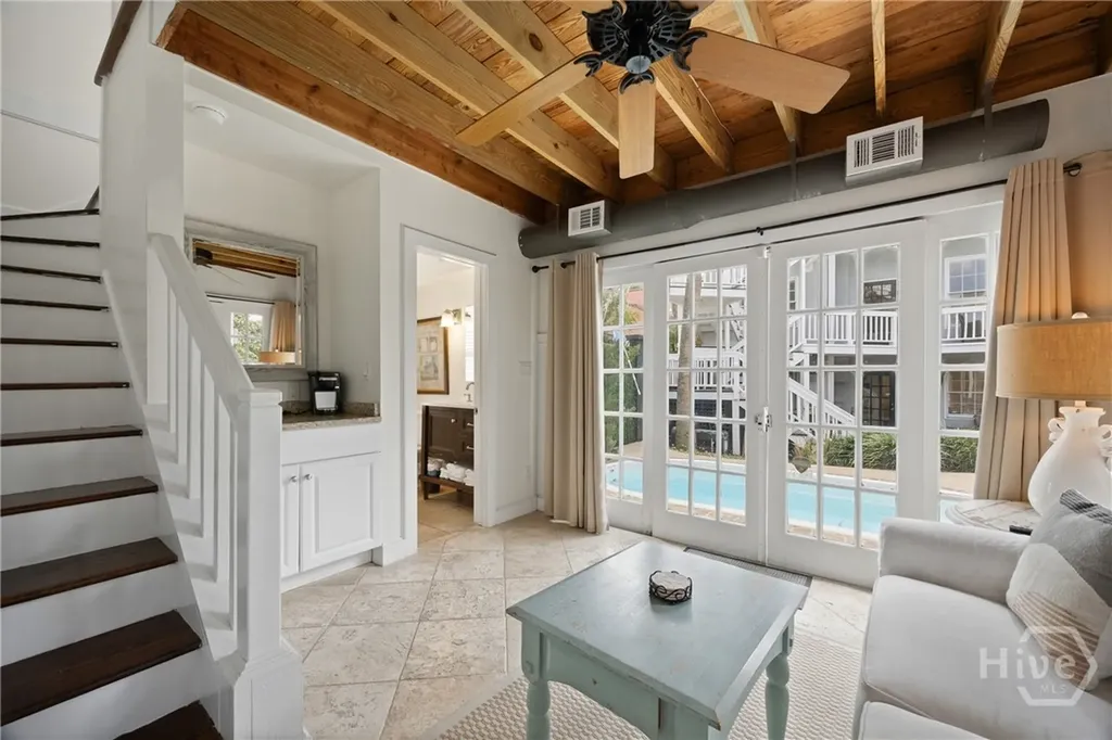512 Tattnall Street Savannah GA 31401