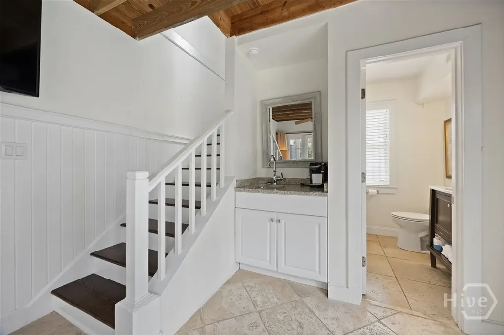 512 Tattnall Street Savannah GA 31401