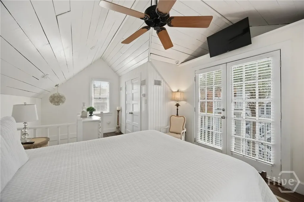 512 Tattnall Street Savannah GA 31401