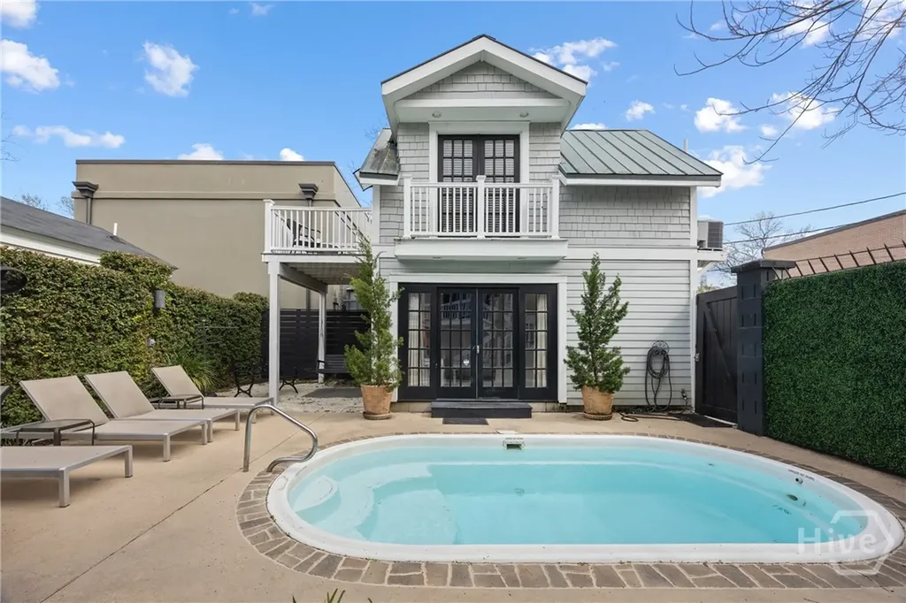512 Tattnall Street Savannah GA 31401