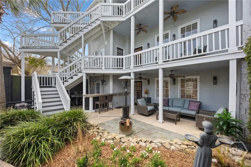 512 Tattnall Street Savannah GA 31401