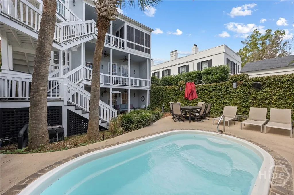 512 Tattnall Street Savannah GA 31401
