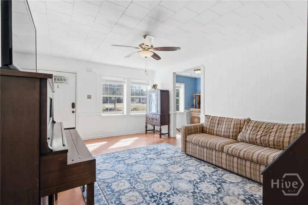14 Redmond Avenue Savannah GA 31408