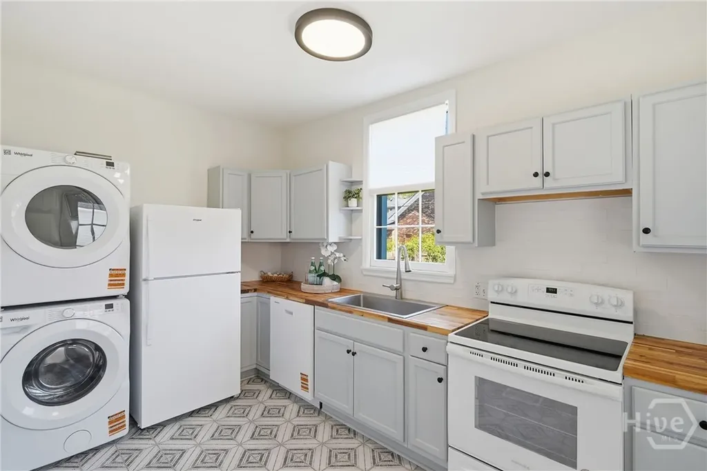 1016 E Bolton Street Savannah GA 31401