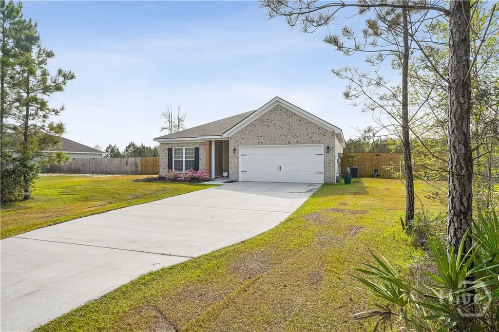 1948 SE Arnold Drive Allenhurst GA 31301