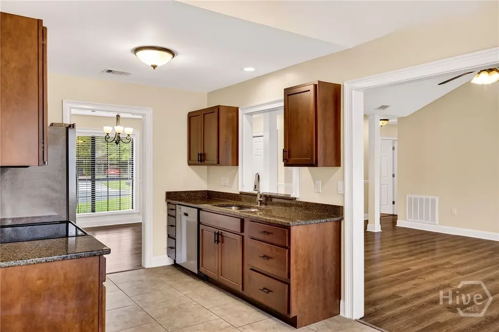 6 Castaway Place Savannah GA 31410