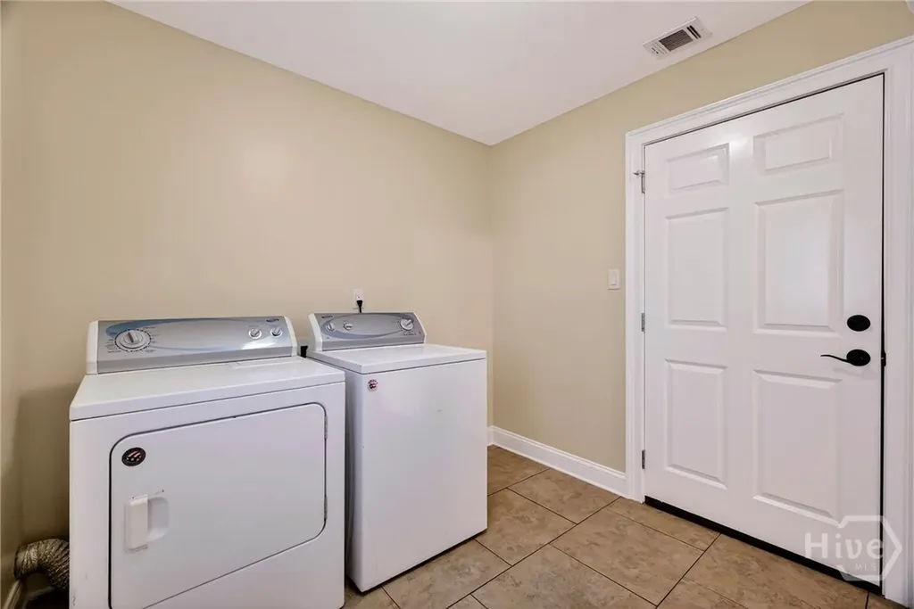 6 Castaway Place Savannah GA 31410