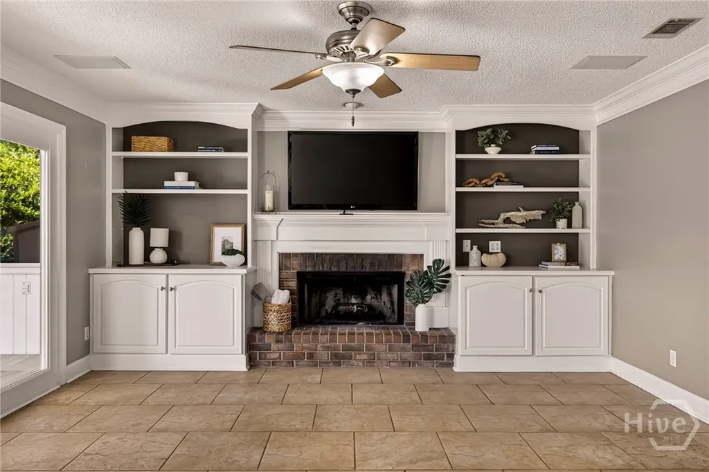 114 Lakeview Court Savannah GA 31406
