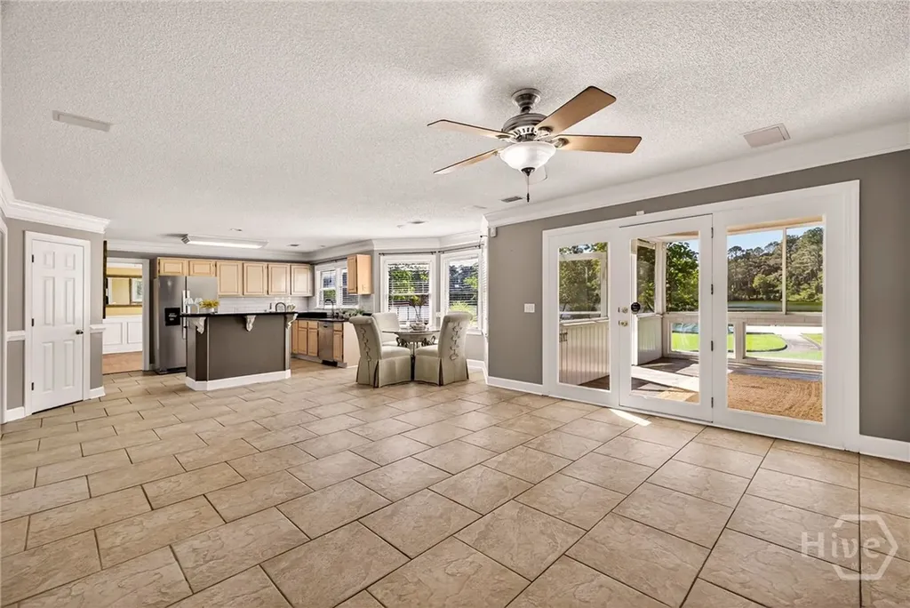 114 Lakeview Court Savannah GA 31406