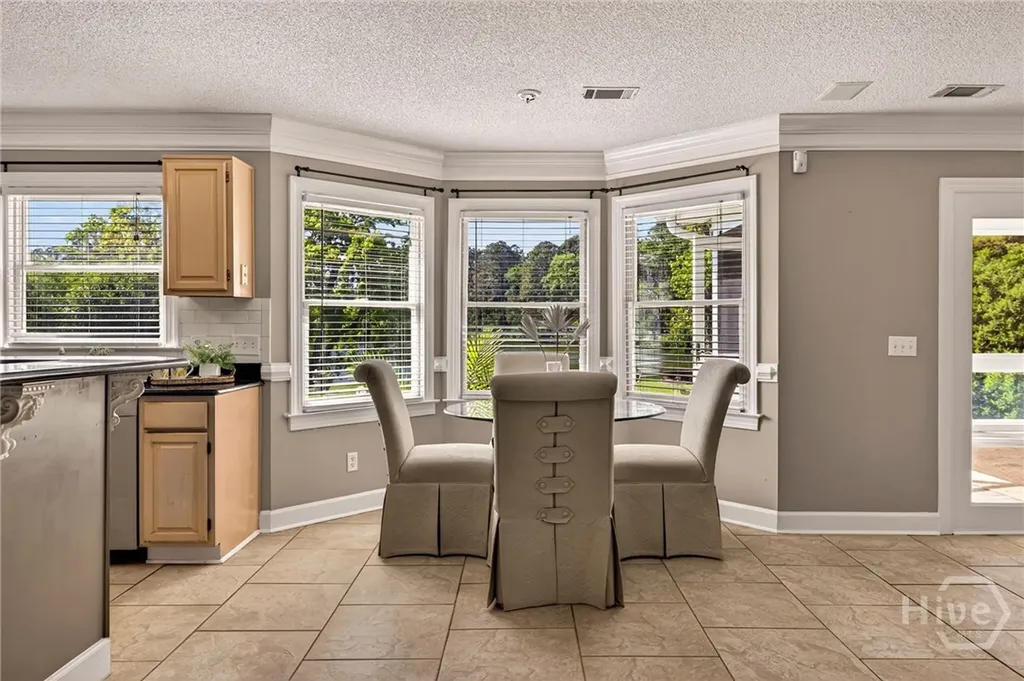 114 Lakeview Court Savannah GA 31406