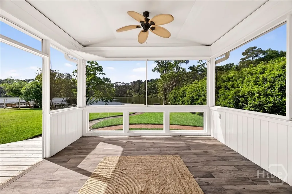114 Lakeview Court Savannah GA 31406