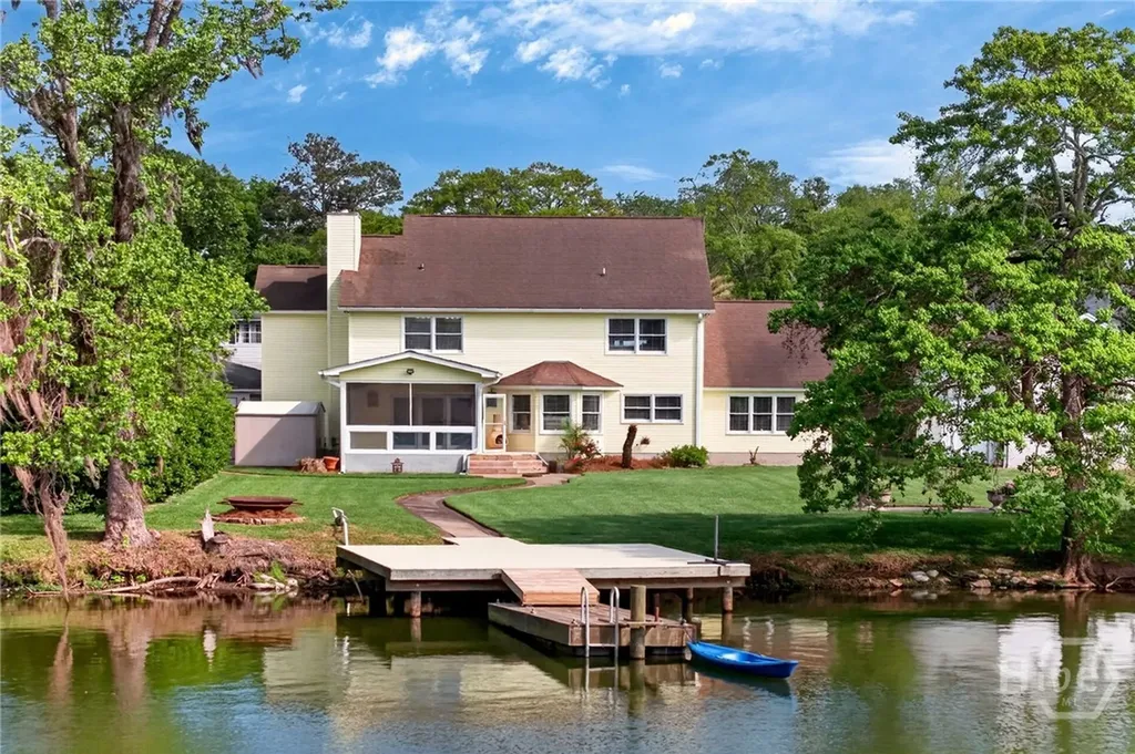 114 Lakeview Court Savannah GA 31406