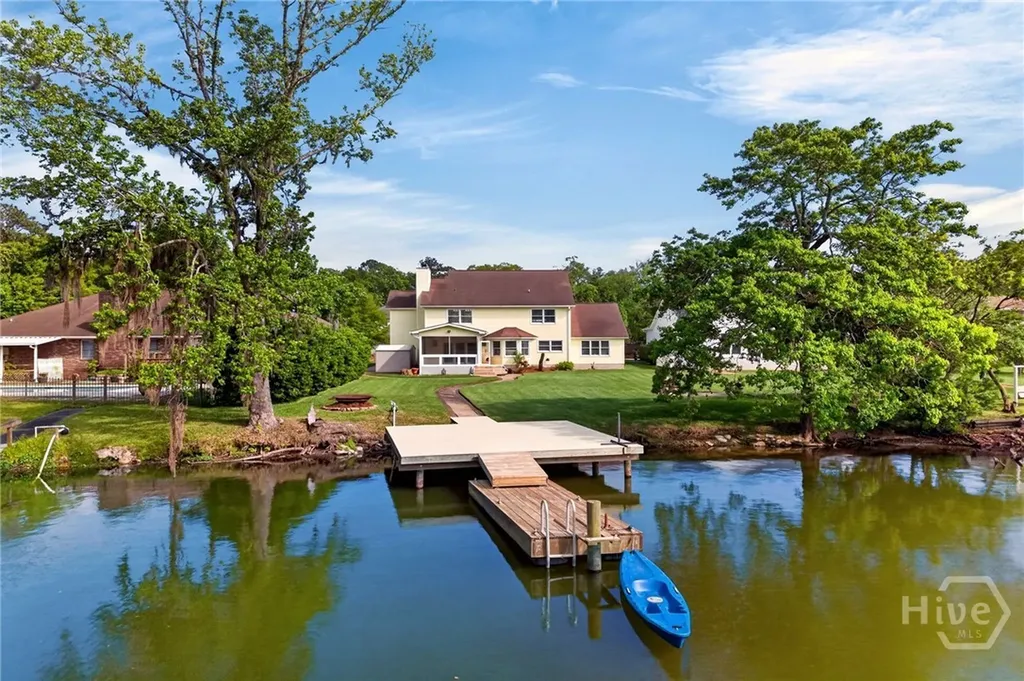 114 Lakeview Court Savannah GA 31406
