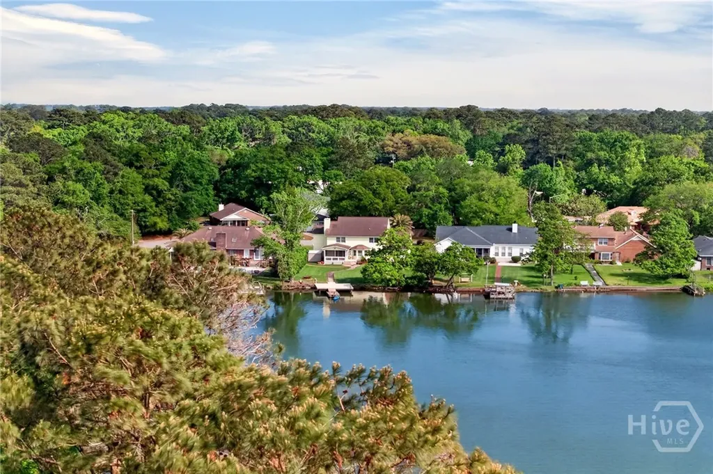 114 Lakeview Court Savannah GA 31406