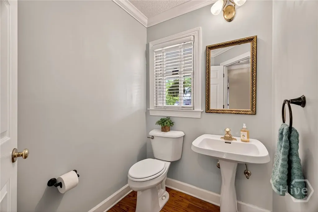 114 Lakeview Court Savannah GA 31406