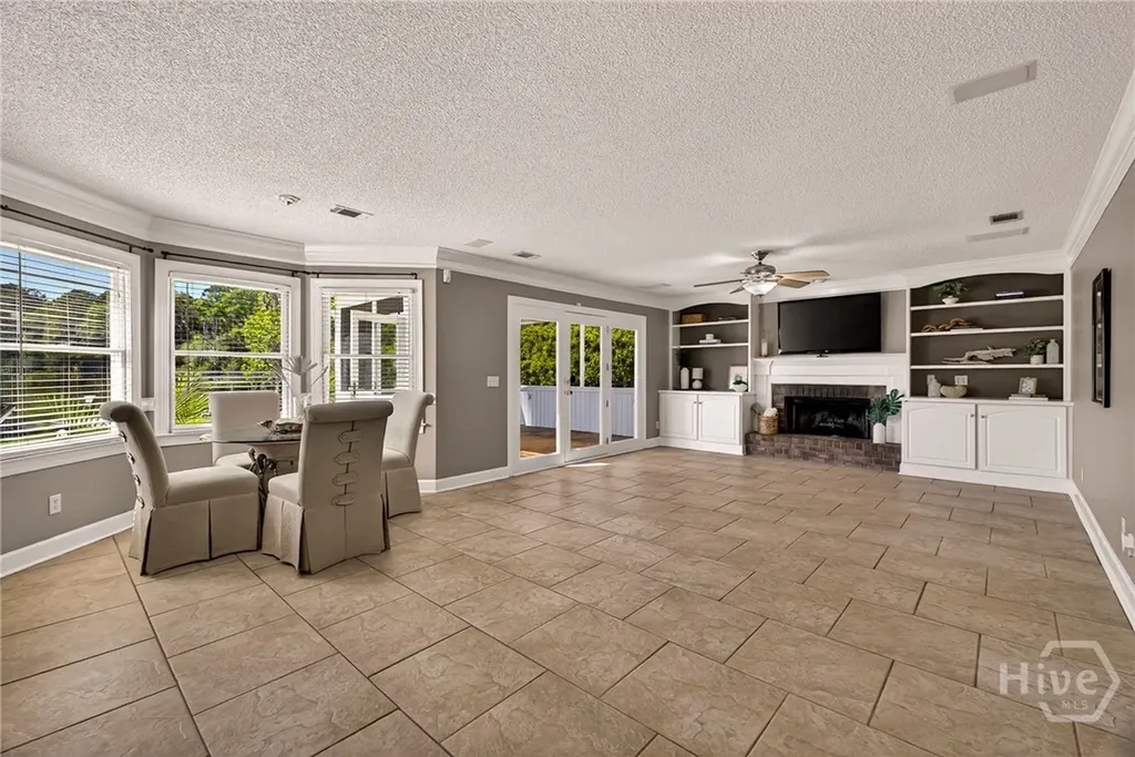 114 Lakeview Court Savannah GA 31406