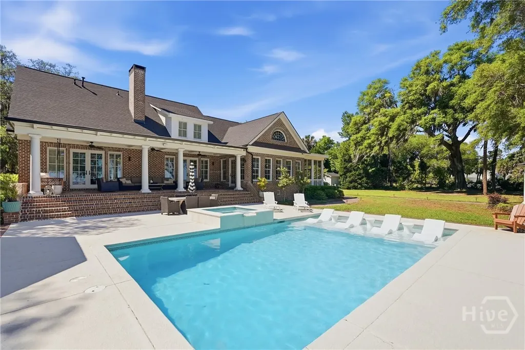 2024 Walthour Road Savannah GA 31410