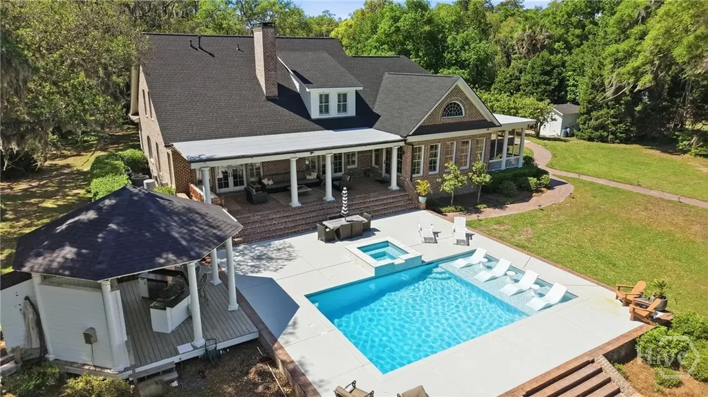 2024 Walthour Road Savannah GA 31410