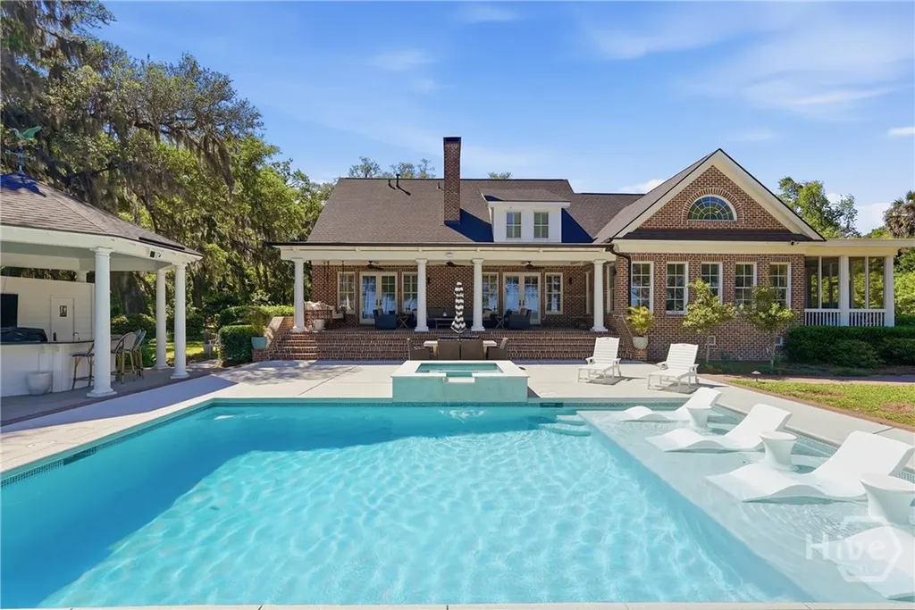 2024 Walthour Road Savannah GA 31410