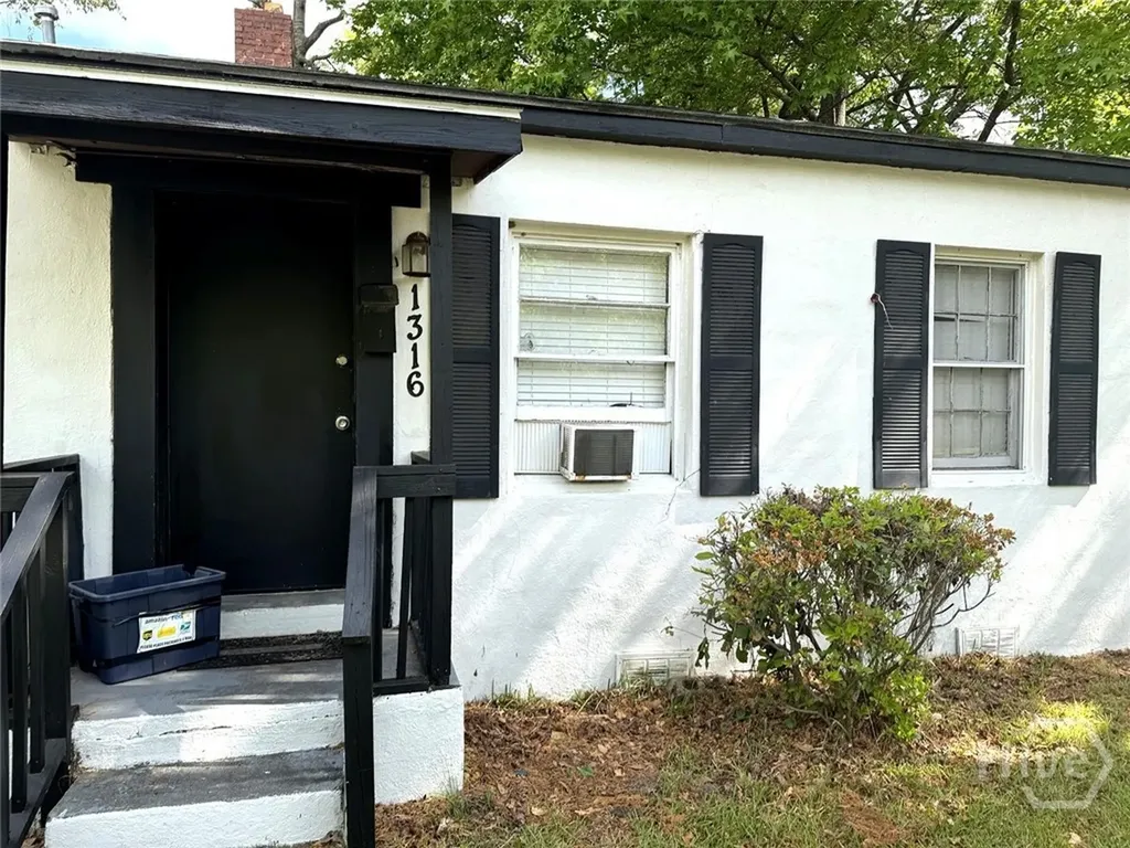 1314 E 54th Street Savannah GA 31404