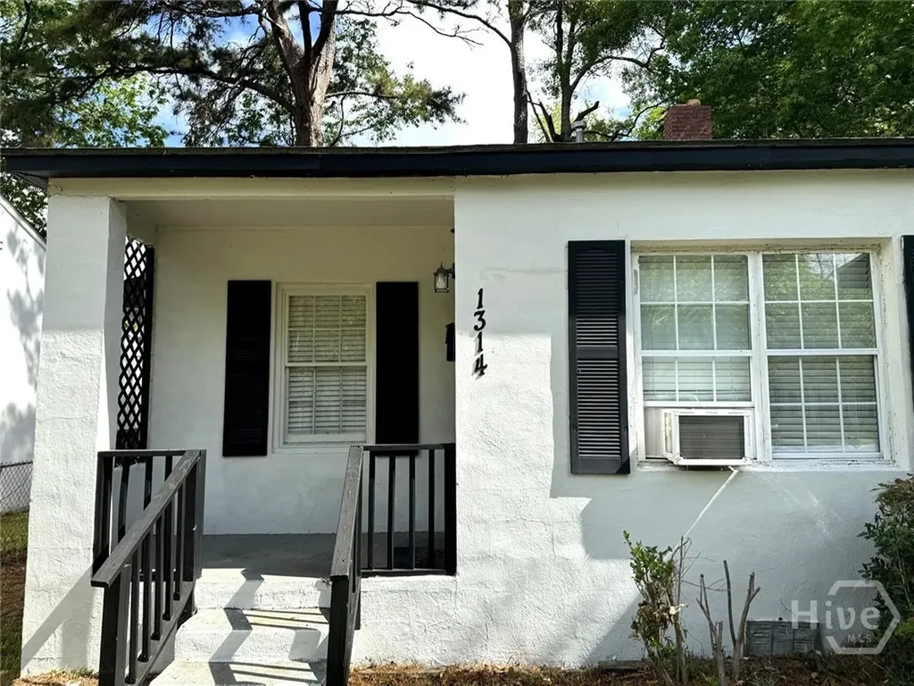 1314 E 54th Street Savannah GA 31404