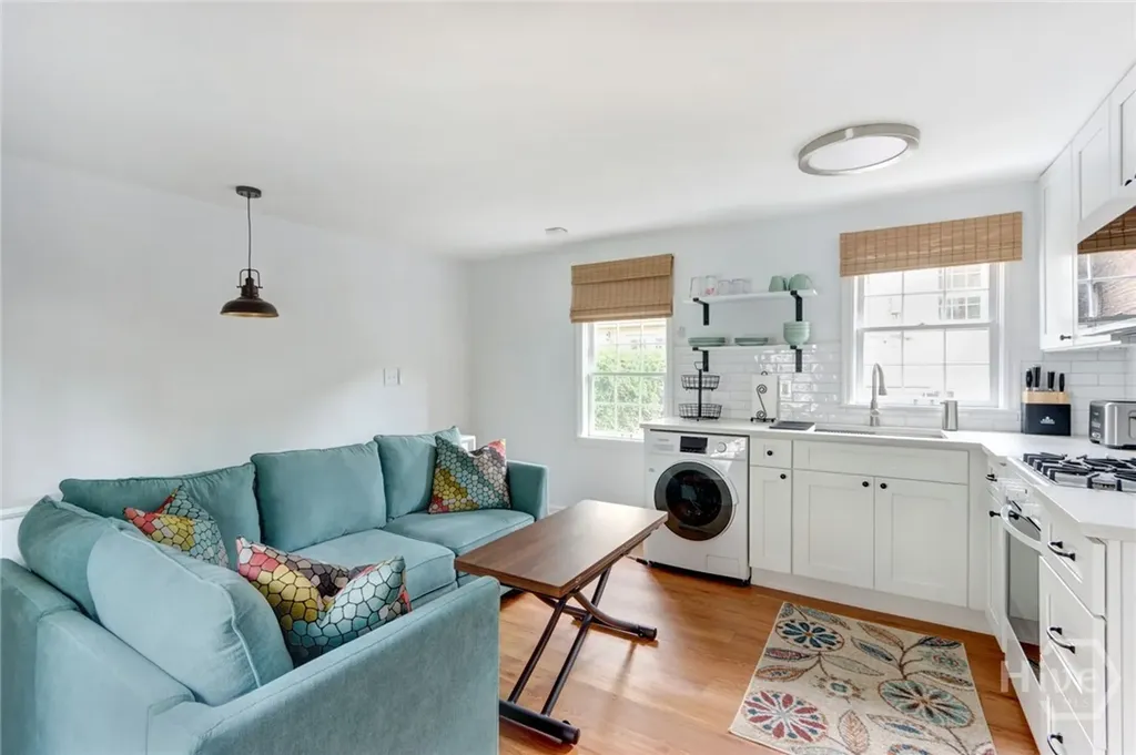 205 W Jones Lane Savannah GA 31401