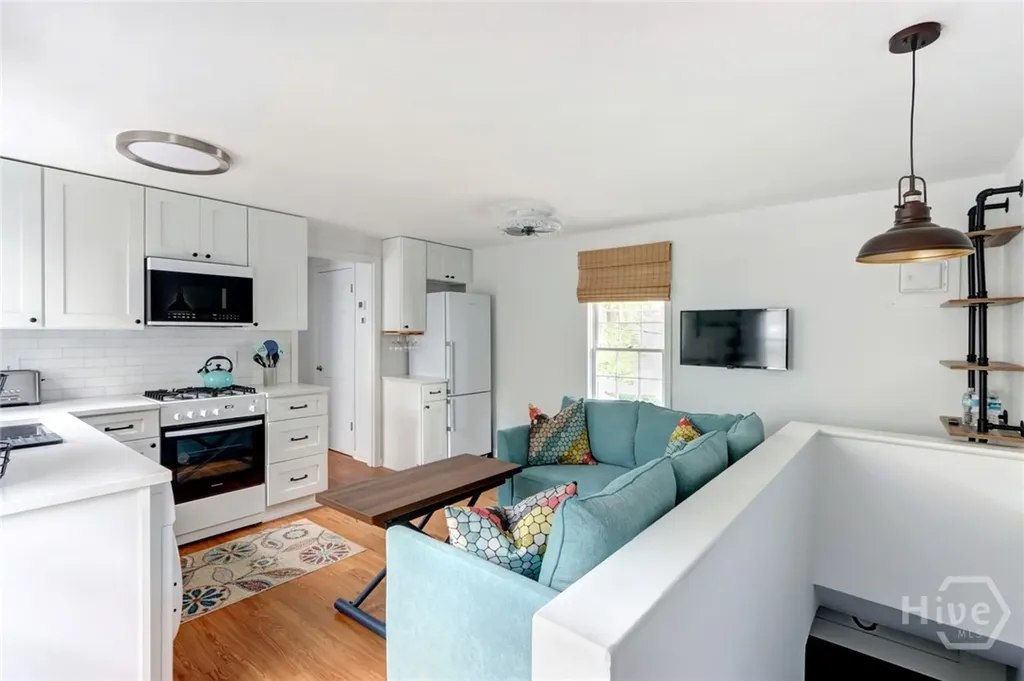 205 W Jones Lane Savannah GA 31401