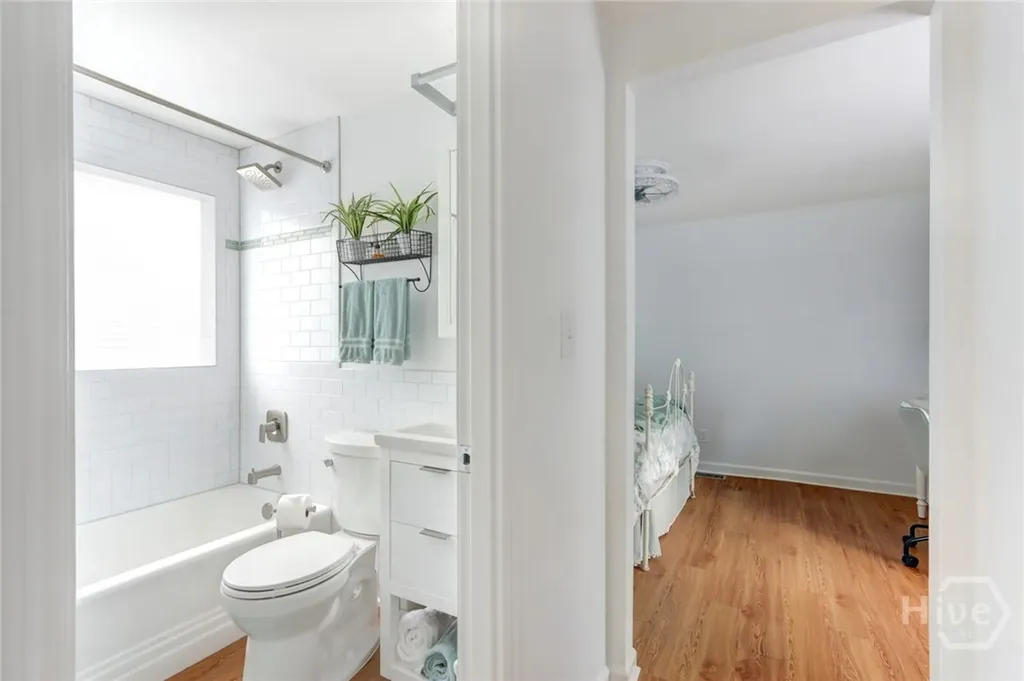 205 W Jones Lane Savannah GA 31401