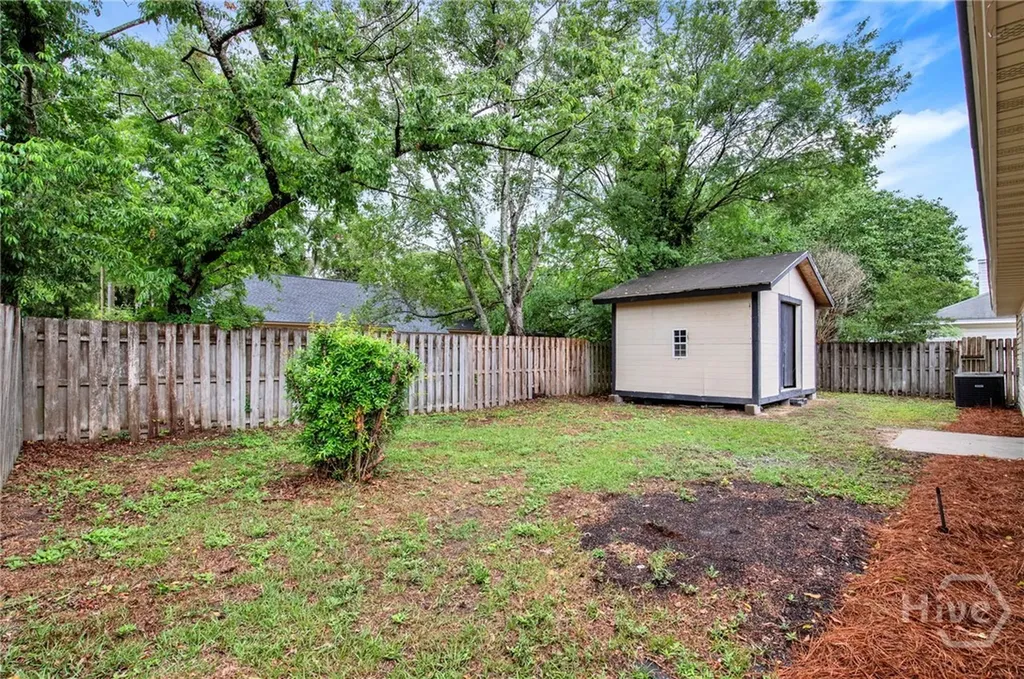 24 Chapel Drive Savannah GA 31406