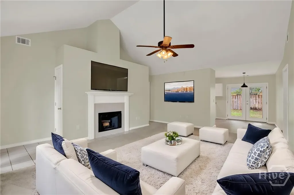 24 Chapel Drive Savannah GA 31406