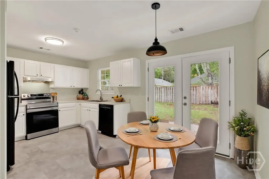 24 Chapel Drive Savannah GA 31406