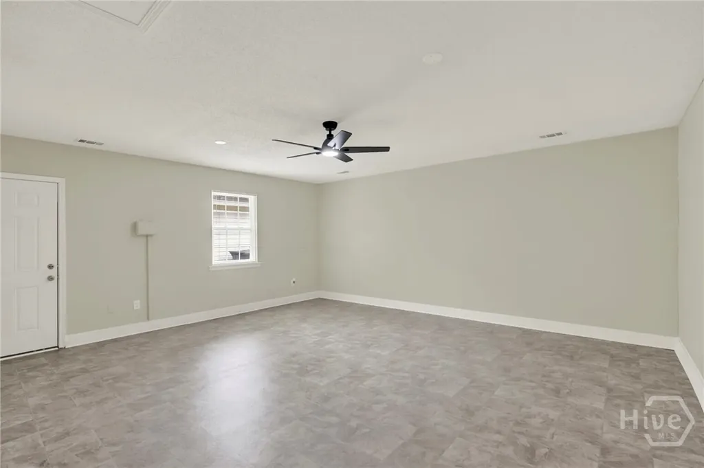 24 Chapel Drive Savannah GA 31406