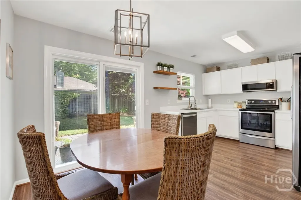 16 Chapel Drive Savannah GA 31406
