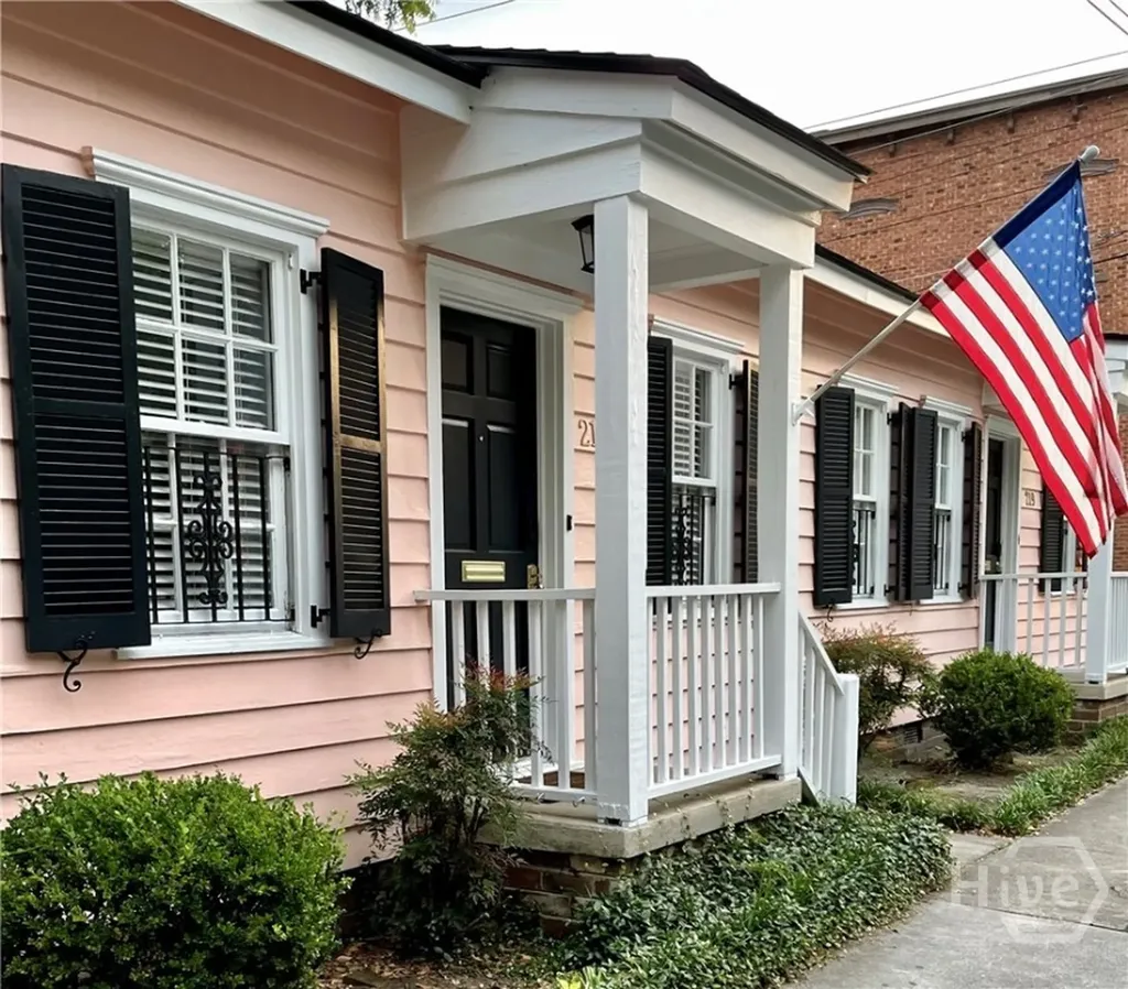 217 W Taylor Street Savannah GA 31401