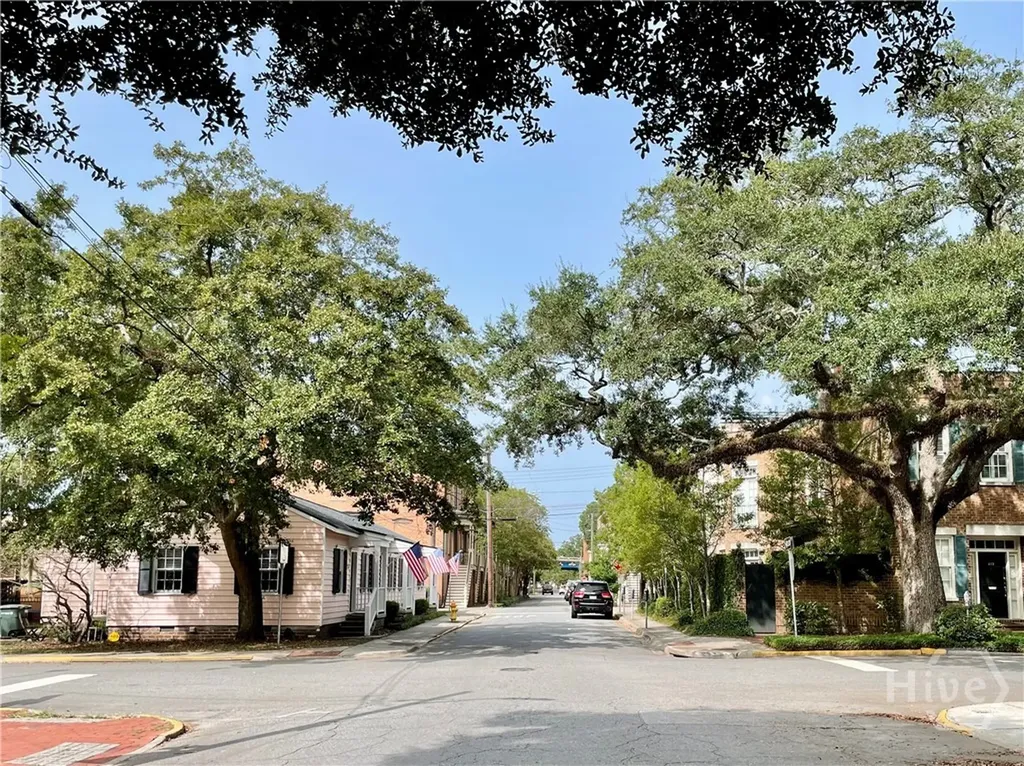 217 W Taylor Street Savannah GA 31401