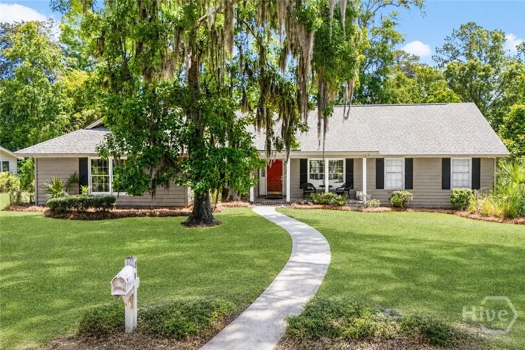 12 Sutton Road Savannah GA 31419