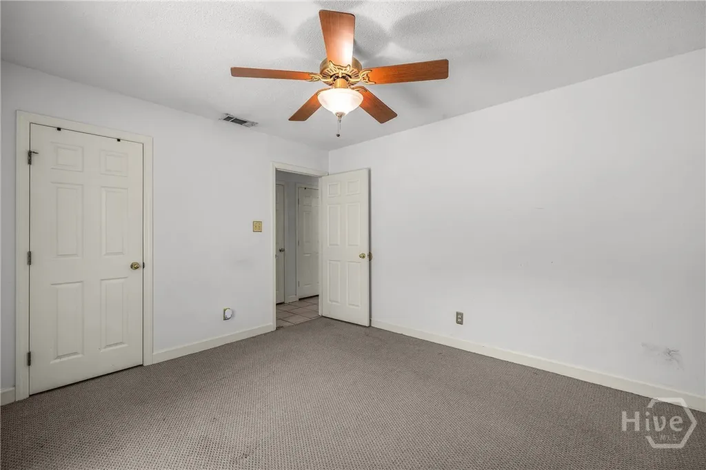 12 Sutton Road Savannah GA 31419