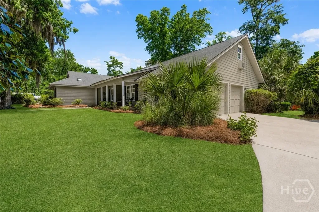 12 Sutton Road Savannah GA 31419