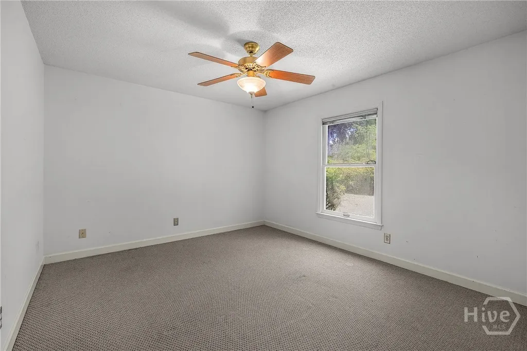 12 Sutton Road Savannah GA 31419