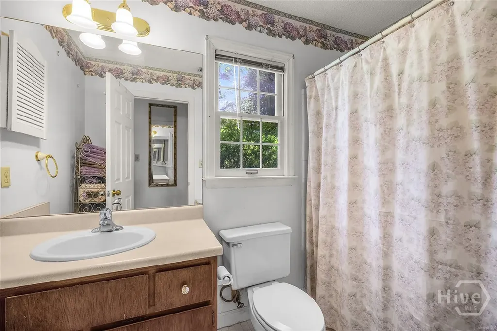 12 Sutton Road Savannah GA 31419