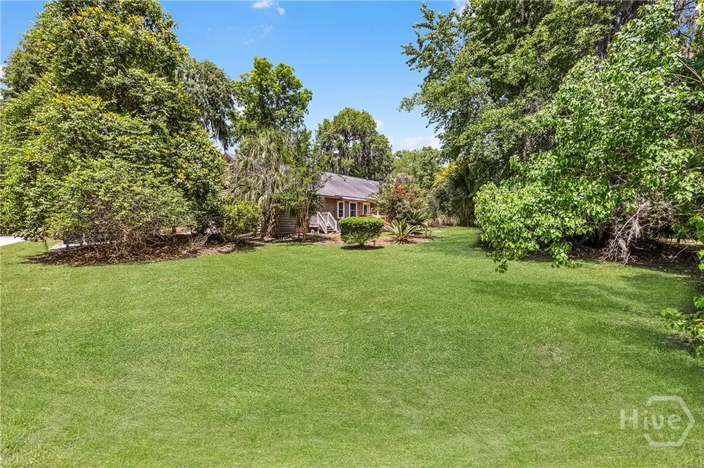 12 Sutton Road Savannah GA 31419
