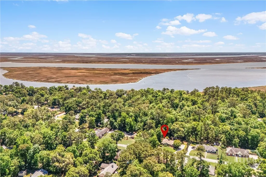 12 Sutton Road Savannah GA 31419