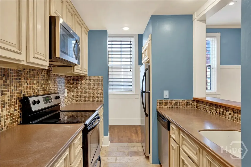 105 W Oglethorpe Avenue Savannah GA 31401